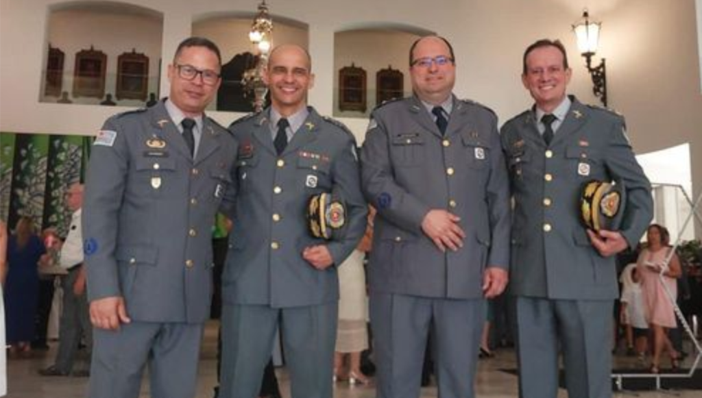 FORMATURA DO CURSO DE APERFEIÇOAMENTO DE OFICIAIS